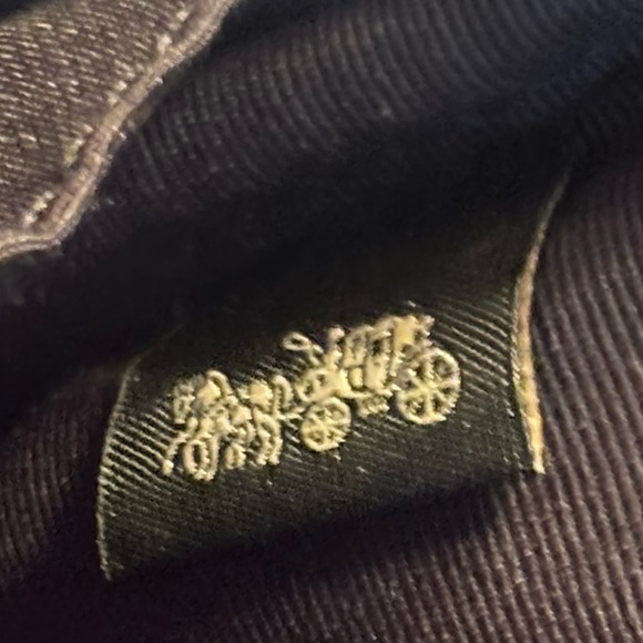 Coach Carrier Phone Crossbody In Colorblock Signature Canvas With Coach Patch - Picture 14 of 16